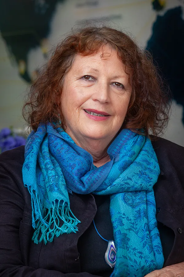 Lynda Leibbrandt - Art Teacher_6_11zon